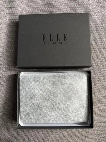 ELLE HOMME 다크 그린 패스 케이스