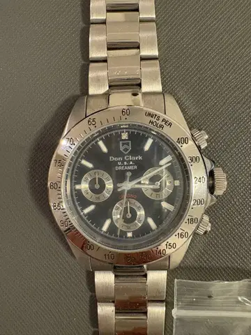 움직이지 않는 손목시계 Don Clark