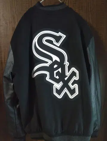 GENUINE MERCHANDISE 화이트 양말 리버서블 바시티 자켓