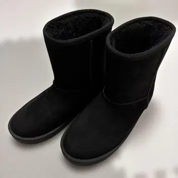 방수 블랙스에이드 어그 부츠