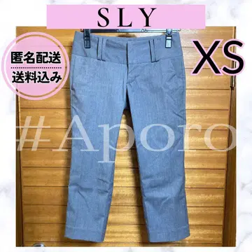 SLY 슬라이 그레이 XS 턱인 크롭 팬츠 큐트