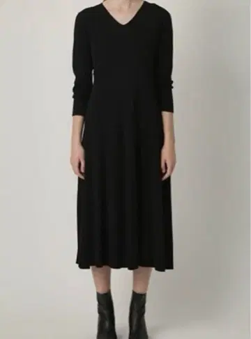 블랙 V넥 니트 원피스 림아크