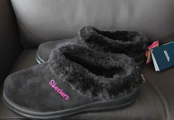 새상품 스케쳐스 24cm 보아 슬립온