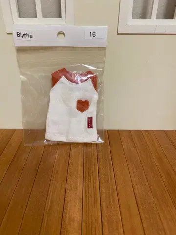 브라이스 반팔 티셔츠 화이트 오렌지 TTYA