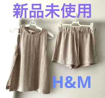 미사용 새상품 베이지 탱크탑과 숏팬츠 셋업