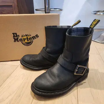 사이즈 레어! Dr. Martens 블랙 엔지니어 부츠 UK 3