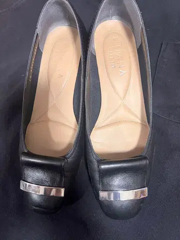 정가 1만 7천엔 DIANA 다이애나 웰핏 블랙 하이힐 23.5