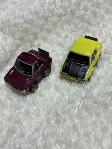 쵸로q 자동차 보라색 옐로우 컬러