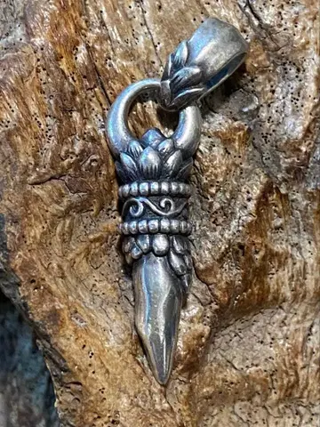 블러디 메리 프렌드 펜던트 친구