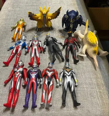 울트라맨 괴수 피규어 묶음 판매