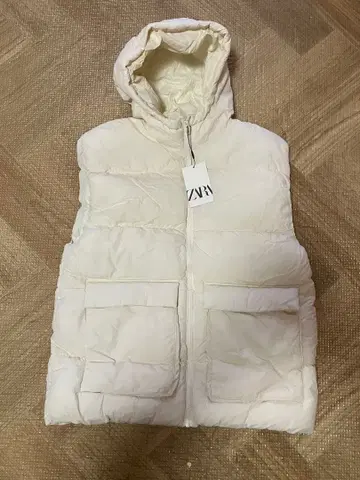 ZARA 아이보리 충전솜 베스트 여성용