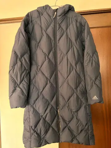 adidas 퀼팅 롱 다운 코트