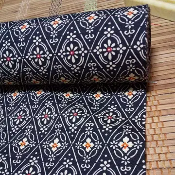 미사용 옷감 블랙 베이스에 작은 꽃 무늬 울