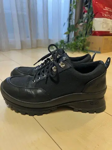 VOGEL 통굽 블랙스니커즈 26.5