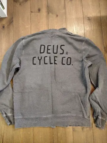 DEUS 데우스 M 사이즈 그레이 론 헤르만 서핑