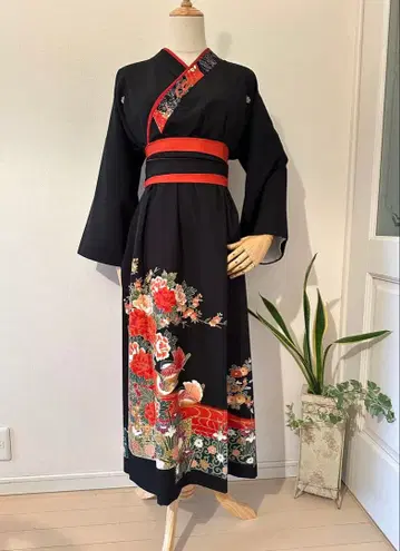 전통 예복 기모노 리메이크 드레스 꽃과 원앙새 가족 프리 사이즈