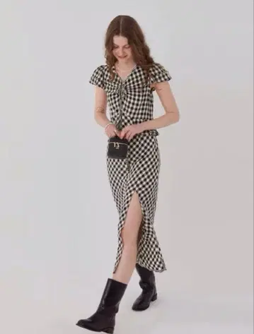 Fano Studios 파노 스튜디오 체크 프렌치 슬리브 원피스