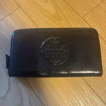 블랙 가죽 장지갑 엠보싱 로고