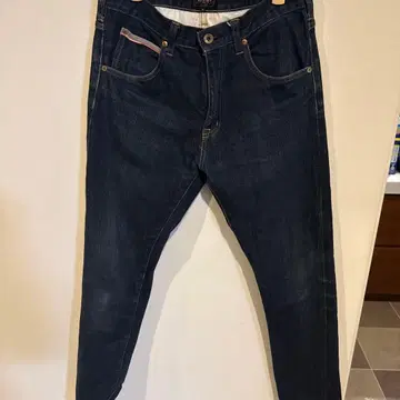 BEAMS 다크 블루 슬림핏 데님 M 스트레치 혼방 소재