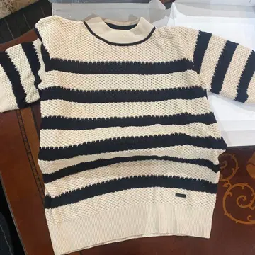 Victoria 스트라이프 패턴 스웨터