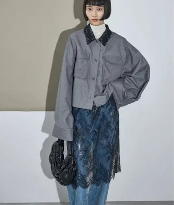 레이스 칼라 슈퍼 와이드 슬리브 크롭 셔츠 The yon