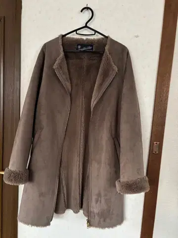 SonnyLabel 브라운 스웨이드풍 롱 코트