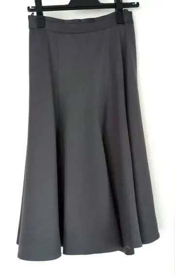 ANAYI 차콜 그레이 플레어 스커트 사이즈 36