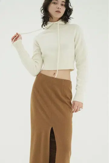 CLANE SHORT KNIT HOODIE