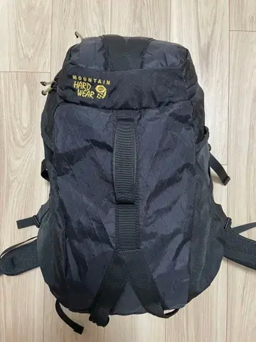 MOUNTAIN HARD WEAR x 오쉬맨즈 팔라딘 백팩