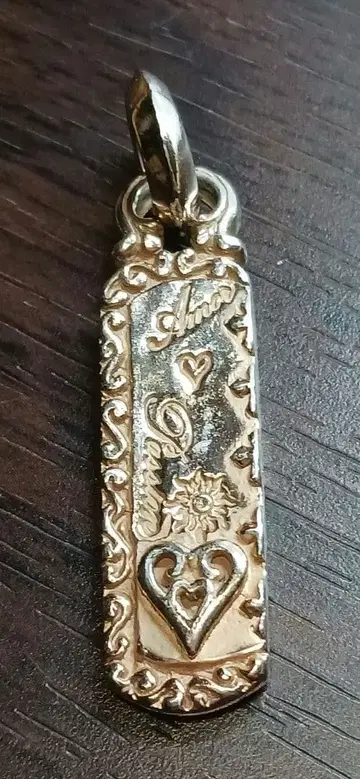 빌 월 레더 펜던트