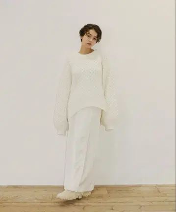 NOTRE emor back open volume knit