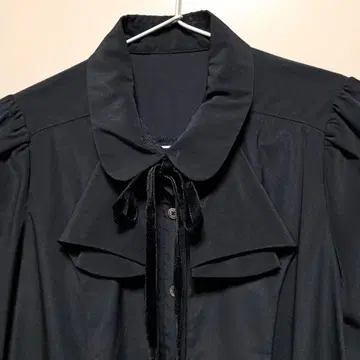 나노 유니버스 둥근 카라 7부 소매 블라우스 블랙