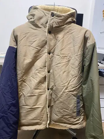 gym master 플리스 안감 후드 부착 다운 자켓