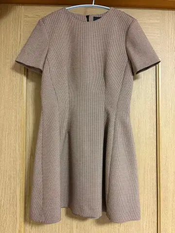 ZARA 무릎 기장 반팔 원피스