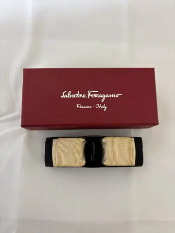 Salvatore Ferragamo 머리핀 베이지&블랙