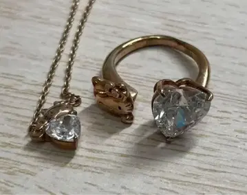 SANRIO 헬로키티 하트 모양 반지 목걸이 세트 실버제