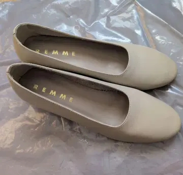 REMME 베이지 펌프스 사이즈 37