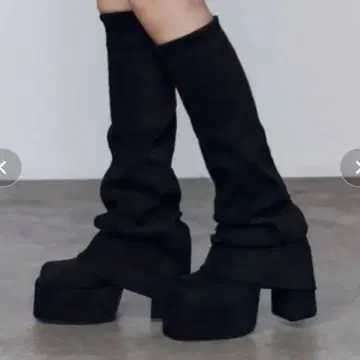 EMODA 블랙 루즈 플레어 커버 핏 부츠 M 사이즈