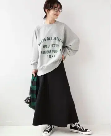 [택 포함 새상품] 스펀지 니트 플레어 스커트