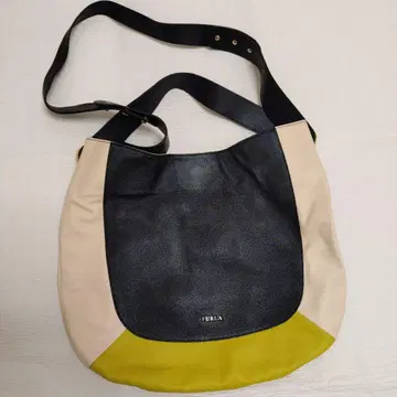 FURLA 트리코롤 숄더백