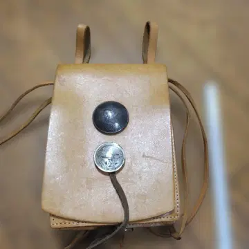 내추럴 가죽 플랩 백