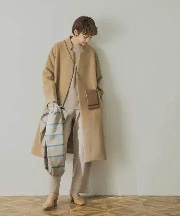 URBAN RESEARCH 푸치 스탠드 코트 카멜 36 사이즈