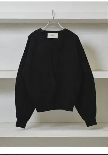 TODAYFUL 슬릿 넥 니트 블랙