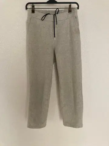 ourhome 울 소재 테이퍼드 팬츠 화이트 그레이