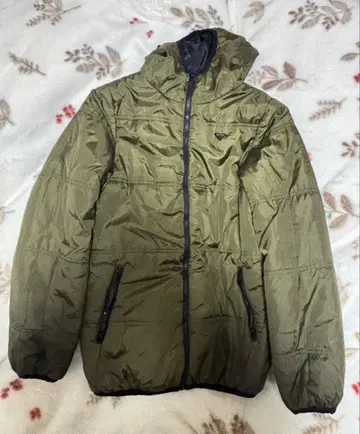 ROXY 올리브 그린 후드 부착 점퍼