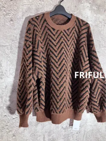 미사용 새상품 택 포함 FRIFUL 브라운 블랙 지그재그 니트 스웨터