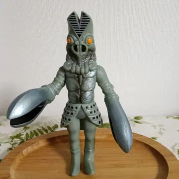 울트라맨 괴수 발탄 성인 피규어