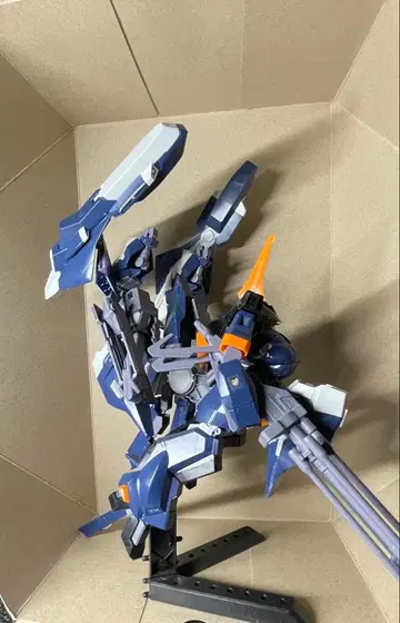 HG 1/144 아쿠아 함브라비 II 티탄즈 사양 완성품