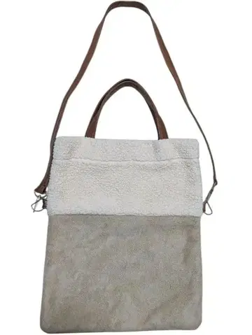 스웨이드 보아 숄더백