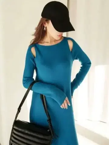 글램 립스 오픈 숄더 롱 슬리브 OP